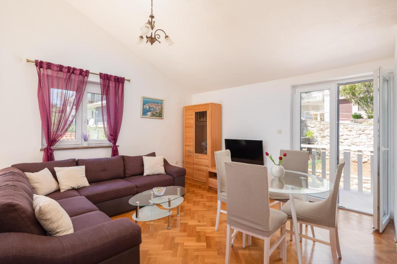 Beachfront Xxl - 2 Apartments Together - Локва-Рогозница Экстерьер фото
