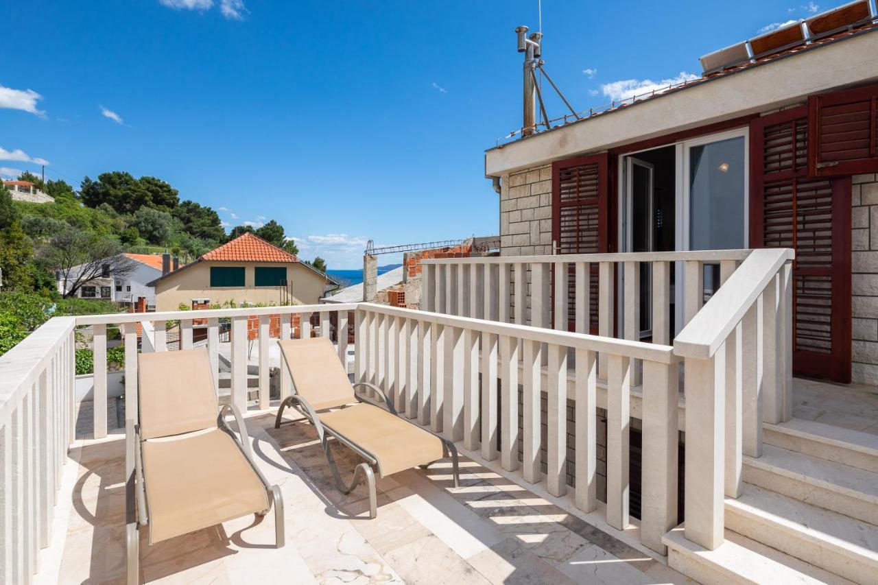 Beachfront Xxl - 2 Apartments Together - Локва-Рогозница Экстерьер фото