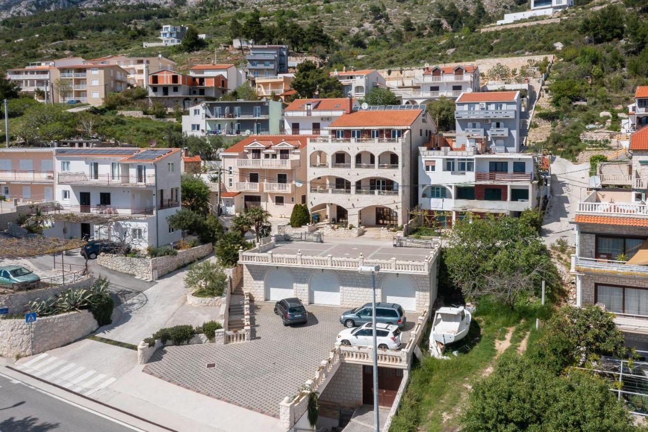 Beachfront Xxl - 2 Apartments Together - Локва-Рогозница Экстерьер фото
